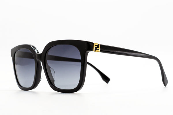 Fendi - FE40207F